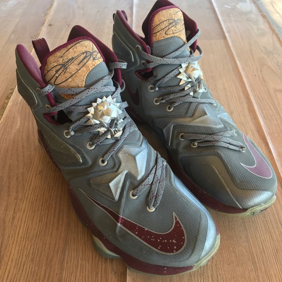Men’s Nike Lebron 13 Limited Basketball Shoes - Picture 2 of 8